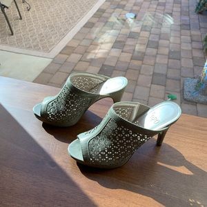 Beige Impo Dress Sandal Heels Size 7.5 Used Once